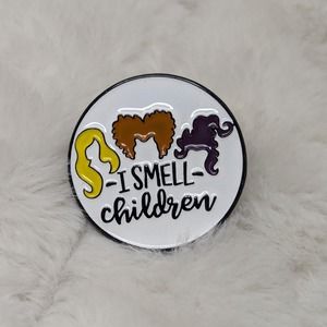 Hocus Pocus I Smell Children Halloween Movie Enamel Pin